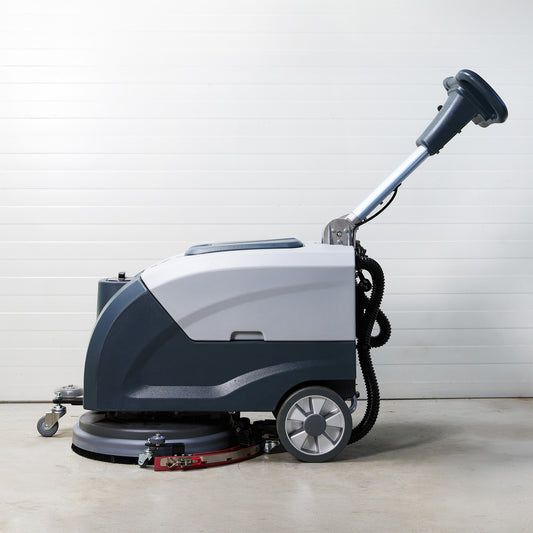 Rankiniu būdu stumiama grindų plovimo mašina Veltra P2