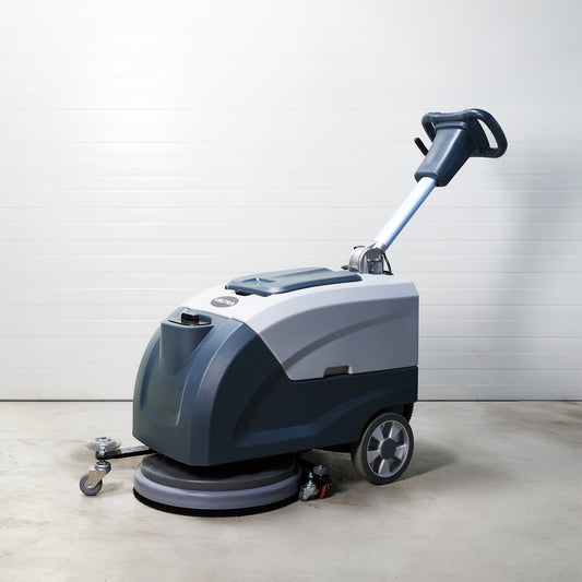 Rankiniu būdu stumiama grindų plovimo mašina Veltra P2